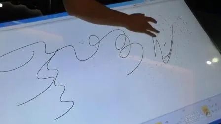 Chiosco touch screen personalizzato da 43 pollici con risoluzione 1920x1080