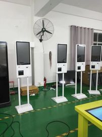 Terminale a 32 pollici del chiosco di attività bancarie di self service di Nfc chiosco del touch screen di Ture Falt Pcap di 10 punti