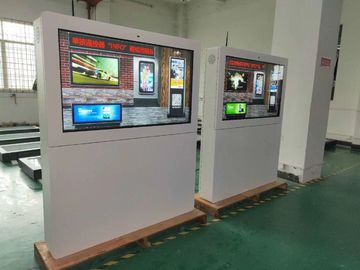 L'affissione a cristalli liquidi di pubblicità all'aperto sola diritta scherma il chiosco Media Player a 65 pollici per l'autostazione